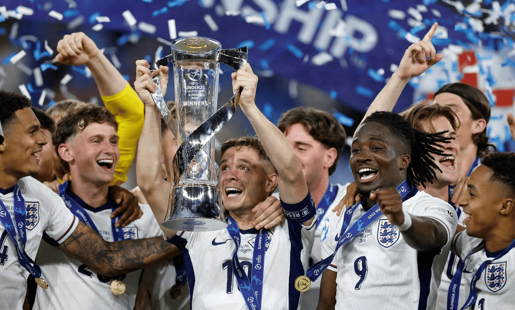 重返赛场首场状态出色，曼联观众沸腾！，Ming重返赛场再创辉煌时刻的简单介绍-九游官网