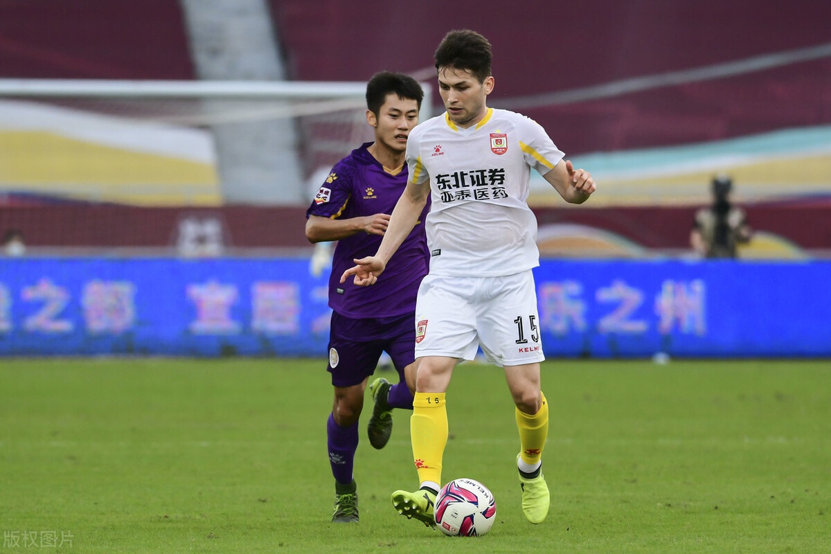 关于埃因霍温训练开放日，集结日伤情更新引欢呼，CBA常规赛在即，年轻球员得到机会的信息-九游官网