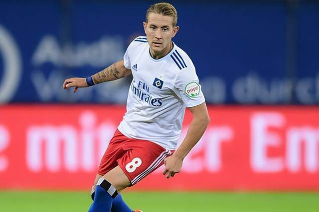 关于窗口期埃因霍温回应争议——德国杯节点到来;目标明确;轮换策略成焦点的信息-九游体育